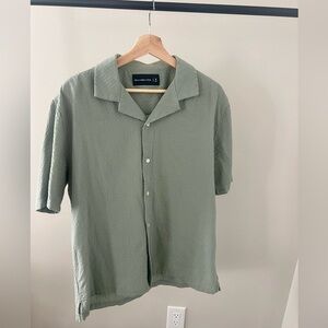Men’s Abercrombie Camp Collar Textured Button-Up Shirt green medium m